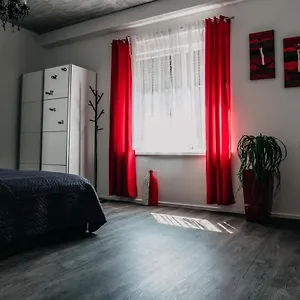 Lora & Lana Ljubljana